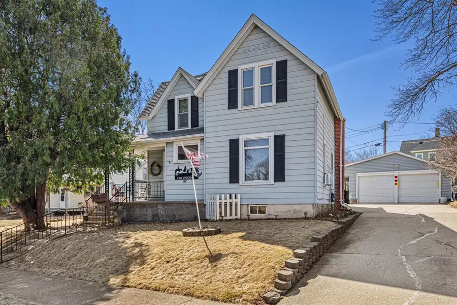 423 Flowervale ST, Owatonna, MN 55060