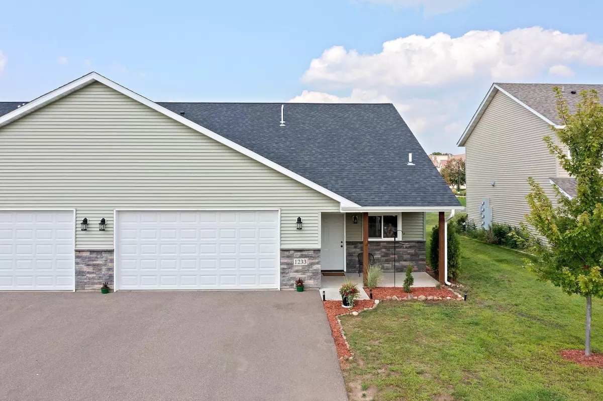 New Richmond, WI 54017,1233 9th ST W