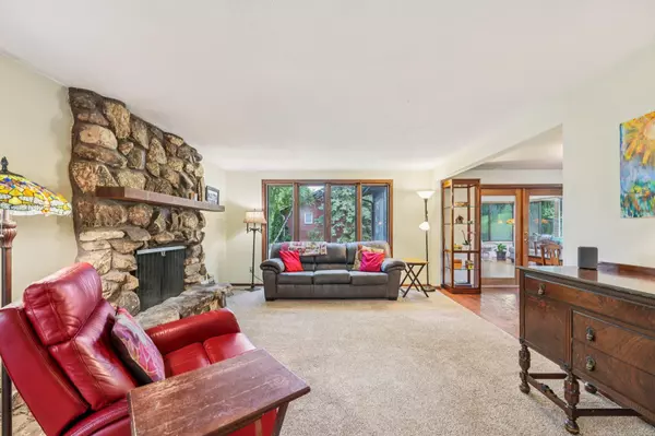 Burnsville, MN 55306,101 Oak Shore DR