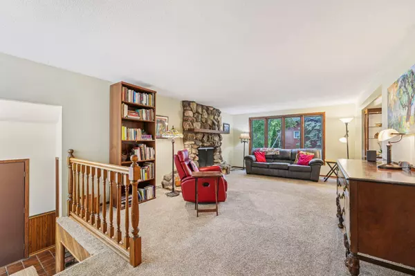 Burnsville, MN 55306,101 Oak Shore DR