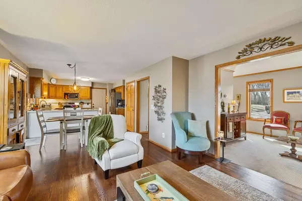 Eagan, MN 55122,1401 Horseshoe CIR