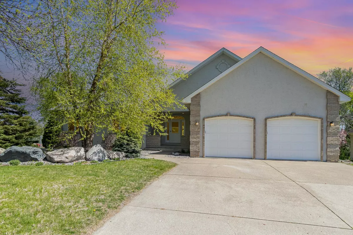 Woodbury, MN 55125,2075 Parkview LN