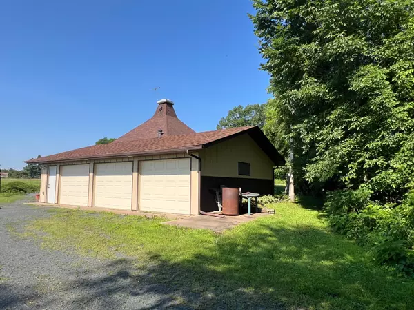 Osceola, WI 54009,2084 120th AVE