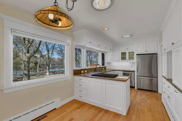 Saint Cloud, MN 56304,1224 Riverside DR SE