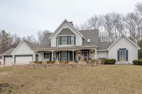 13488 Georgia CT, Apple Valley, MN 55124