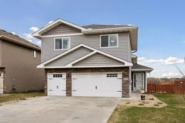 Monticello, MN 55362,9338 Golden Pond LN N