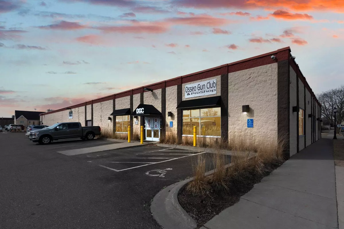 Osseo, MN 55369,22 4th ST NW