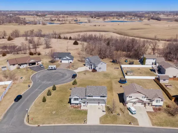 941 Breckenridge LN, Montrose, MN 55363