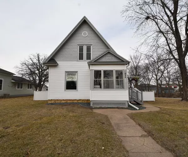 Red Wing, MN 55066,1824 W 5th ST