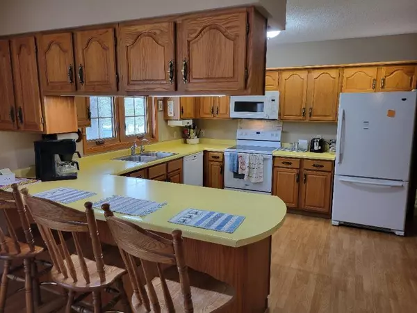 Wells, MN 56097,803 Circle DR