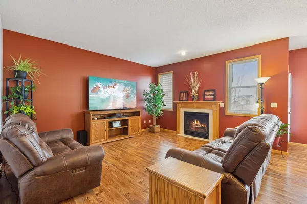 Saint Cloud, MN 56304,937 45th AVE NE