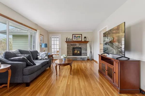 New Hope, MN 55428,5912 Meadow Lake RD W