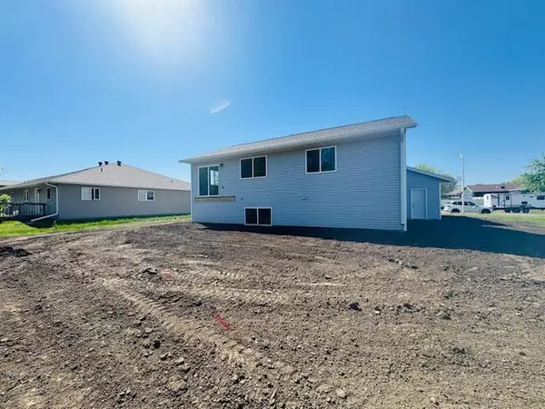 Worthington, MN 56187,2115 Castlewood DR