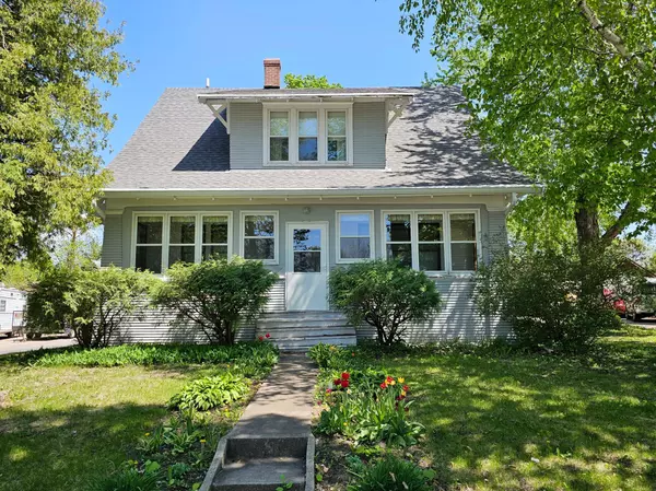 Fairfax, MN 55332,502 Park ST S