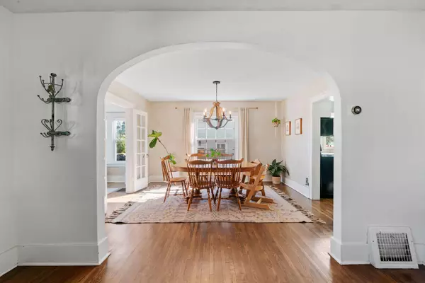 Hopkins, MN 55343,22 14th AVE N