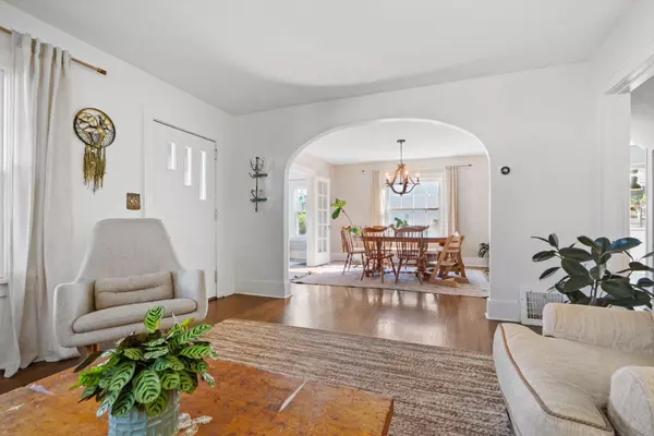 Hopkins, MN 55343,22 14th AVE N