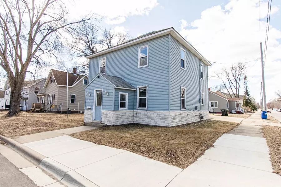303 4th AVE SE, Melrose, MN 56352