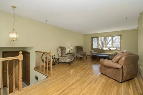 Brooklyn Park, MN 55443,5301 Hamilton LN N
