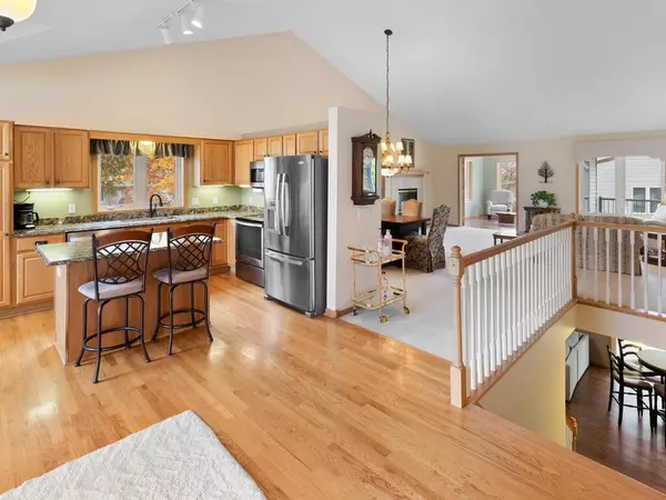 Savage, MN 55378,6708 Chadwick DR