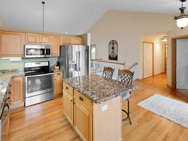 Savage, MN 55378,6708 Chadwick DR