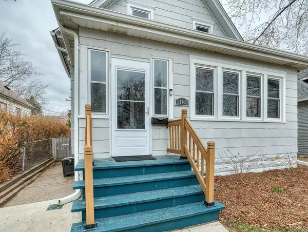 Saint Paul, MN 55104,1183 Thomas AVE