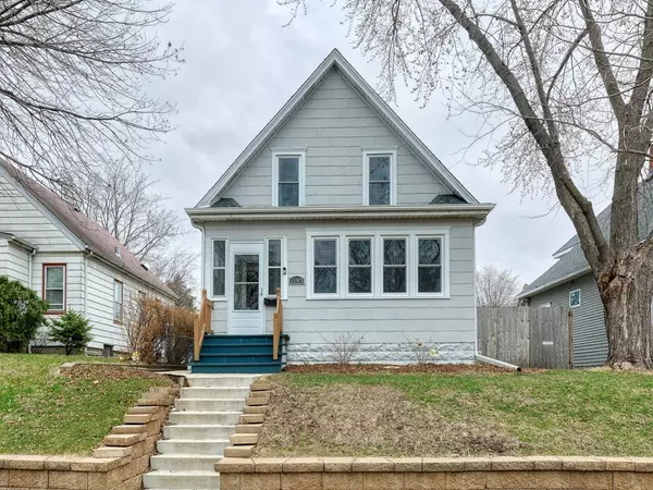 1183 Thomas AVE, Saint Paul, MN 55104