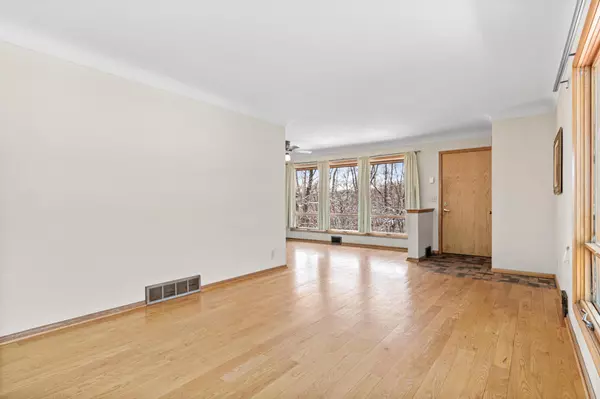 Minnetonka, MN 55345,3337 Jidana LN