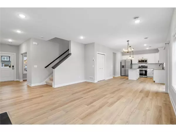 Woodbury, MN 55129,1160 Dundalk WAY