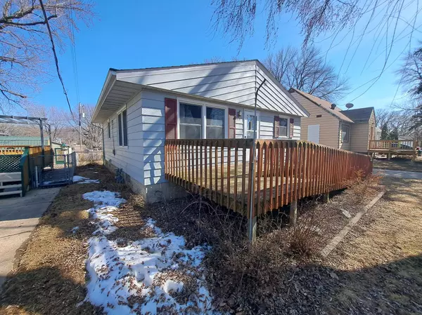 Albert Lea, MN 56007,210 Fenton AVE