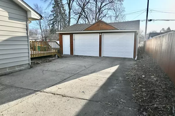 Brooklyn Center, MN 55430,7136 Newton AVE N