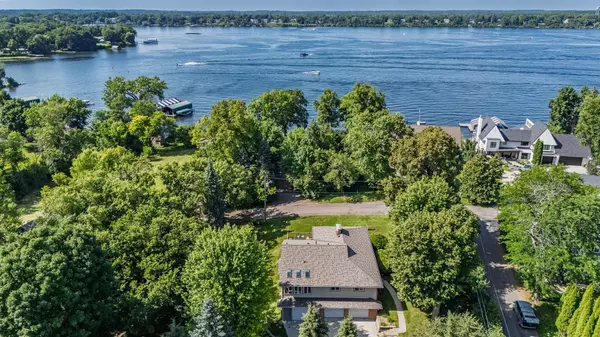 Tonka Bay, MN 55331,30 Interlachen LN