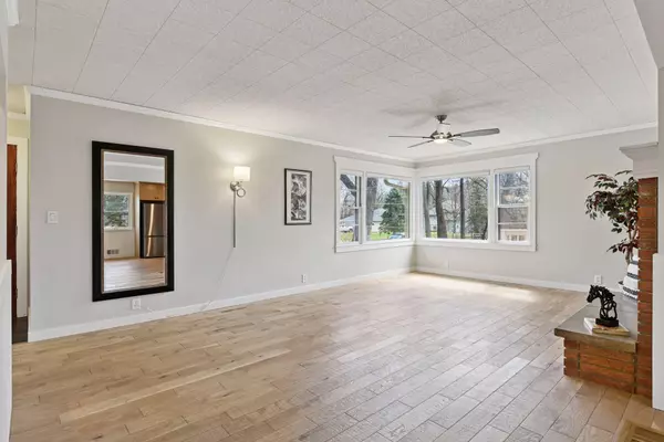 Shorewood, MN 55331,6010 Apple RD