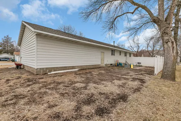 Melrose, MN 56352,6 2nd AVE SW