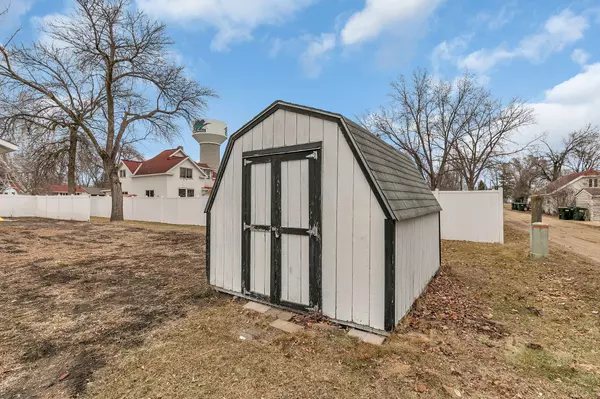 Melrose, MN 56352,6 2nd AVE SW