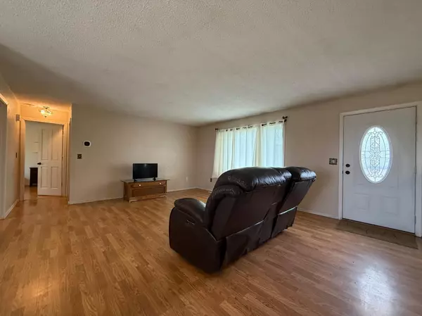 Worthington, MN 56187,2157 Eleanor ST