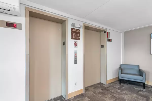 Saint Anthony, MN 55418,2601 Kenzie TER #109