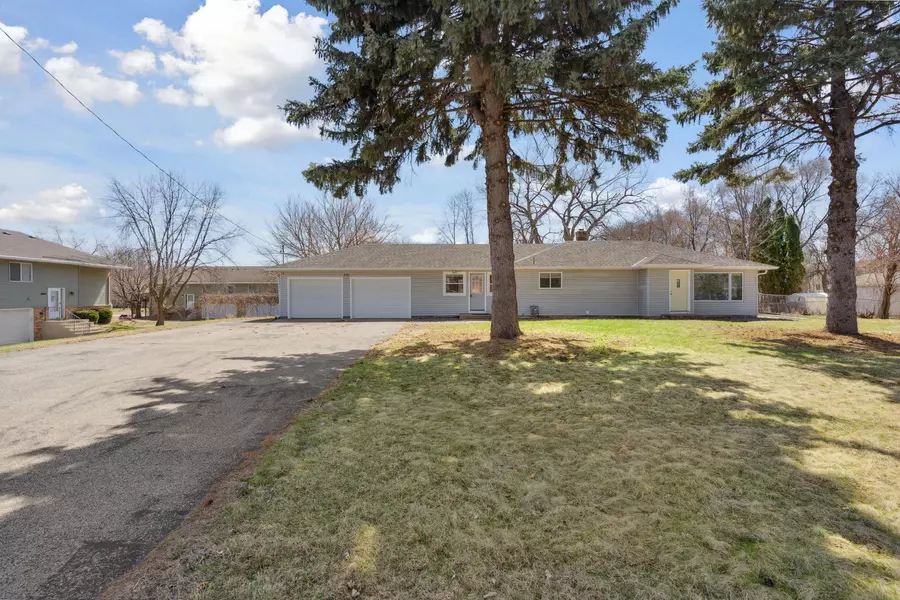 2121 Old County Road 34 PL, Burnsville, MN 55337
