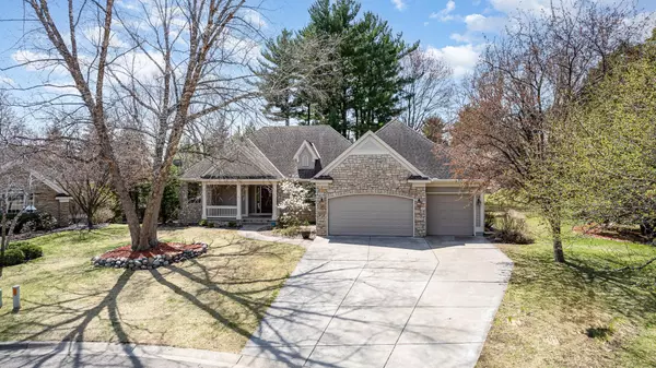 3303 Nathaniel CT, Vadnais Heights, MN 55127