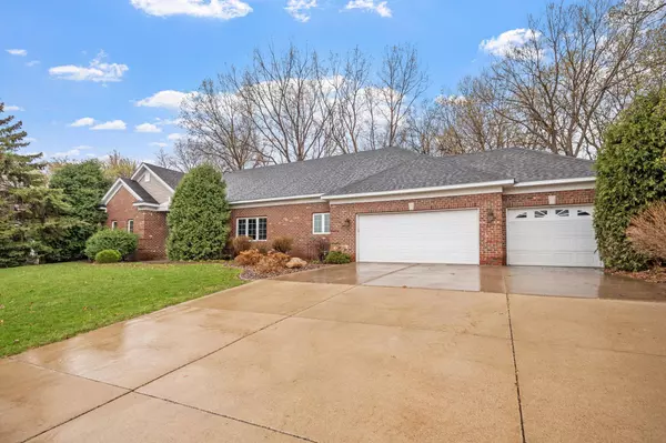 New Brighton, MN 55112,1100 Bent Tree Hills DR