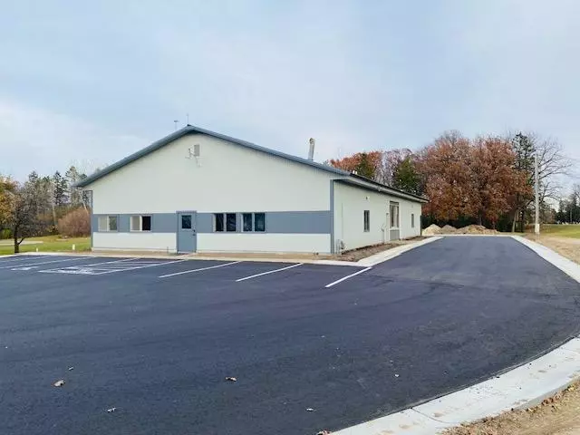 1507 Saint Paul RD, Faribault, MN 55021