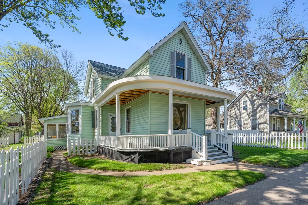 Osceola, WI 54020,507 Cascade ST N