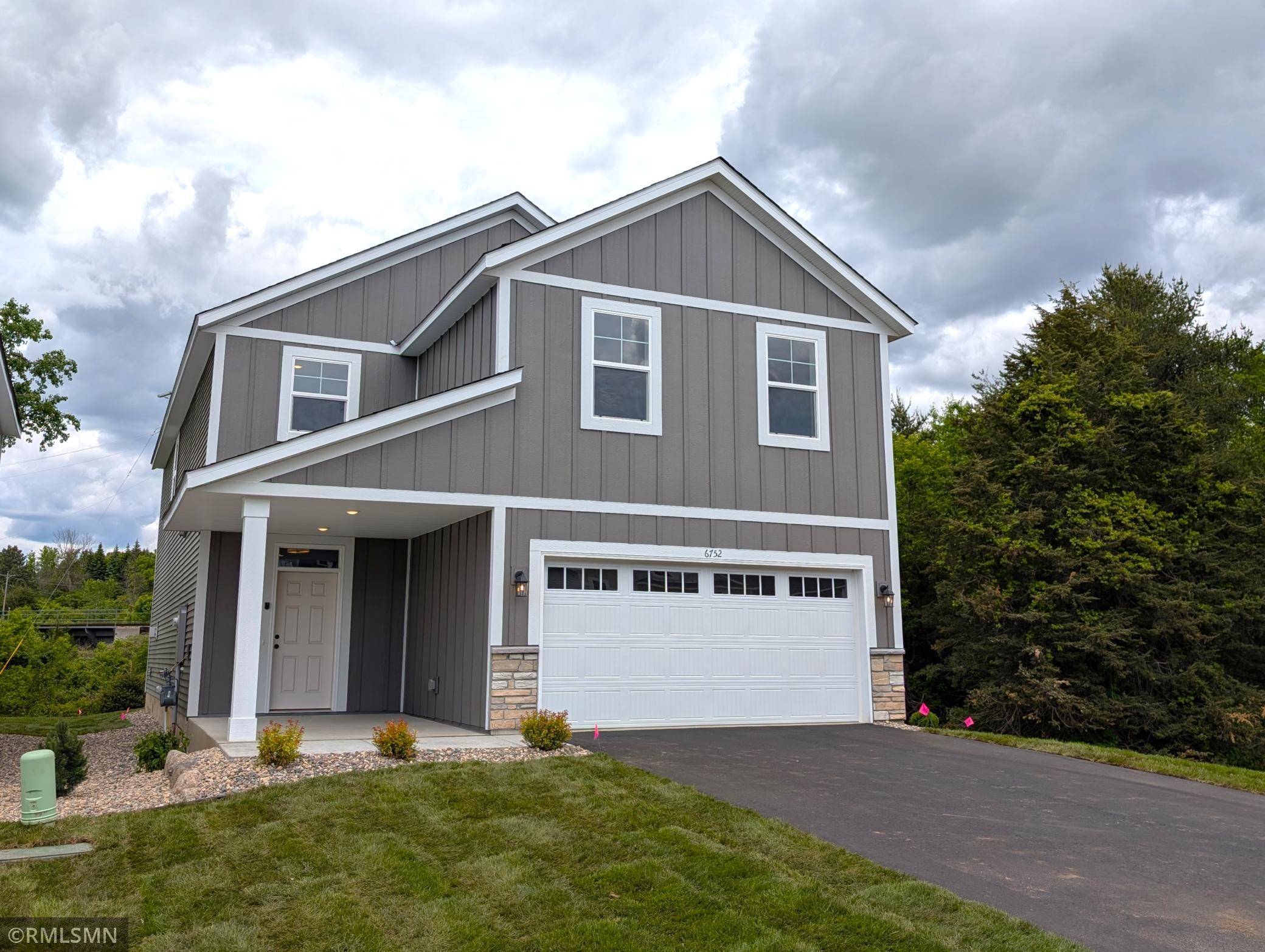 6752 104th ST, Cottage Grove, MN 55016