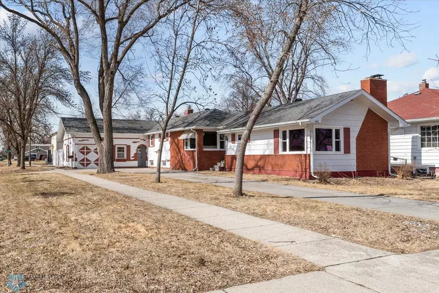 401 9th ST N, Wahpeton, ND 58075