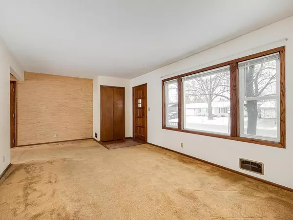 New Hope, MN 55427,3845 Hillsboro AVE N