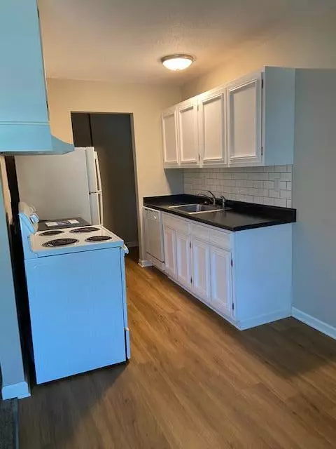 809 Smetana RD #6,  Hopkins,  MN 55343