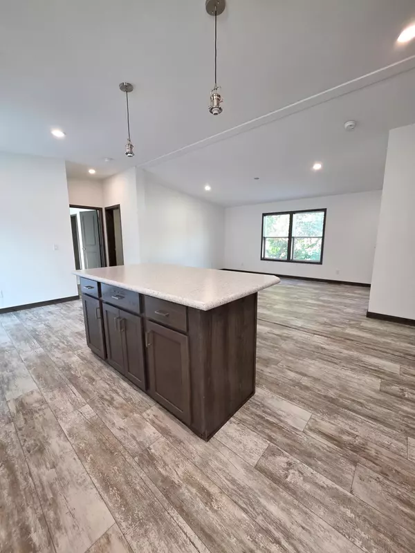 Sandstone, MN 55072,422 Court AVE N