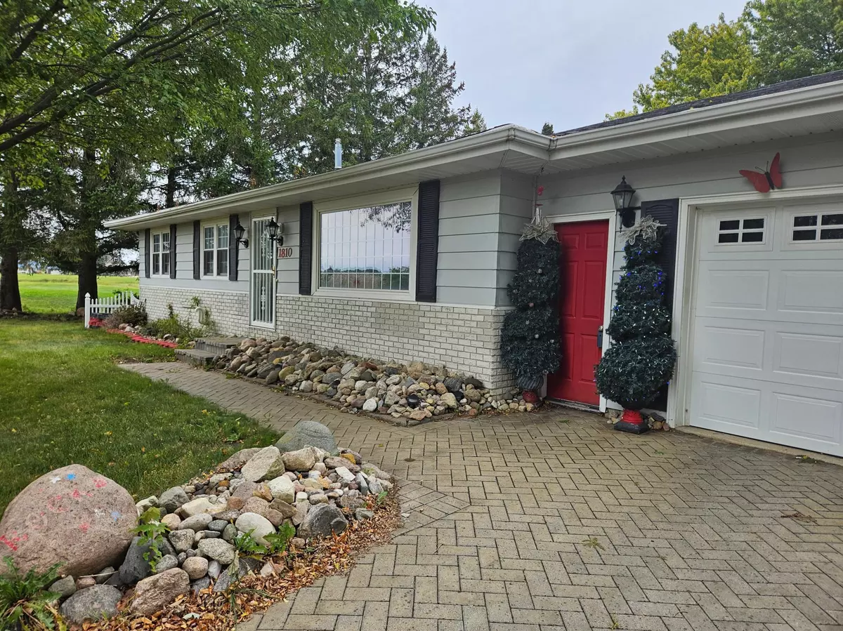 Albert Lea, MN 56007,1810 Michaelle LN