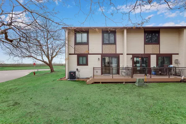 Burnsville, MN 55337,13742 Heather Hills DR