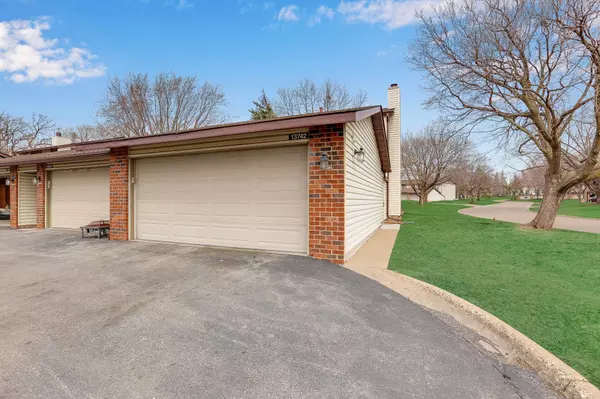 13742 Heather Hills DR, Burnsville, MN 55337
