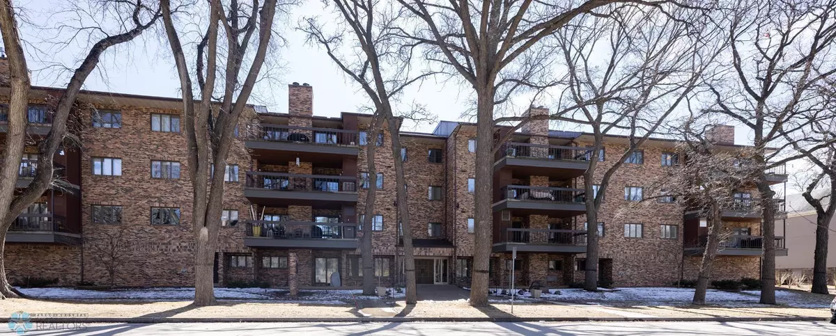 Fargo, ND 58103,420 6th AVE S #208